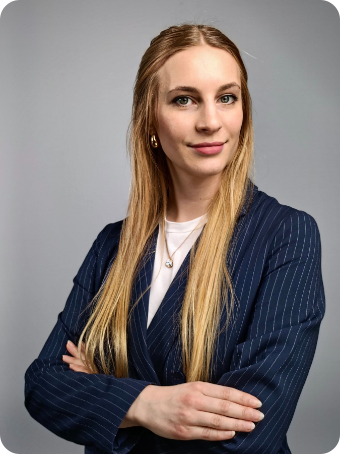 Amelia_Business photo_rounded corner